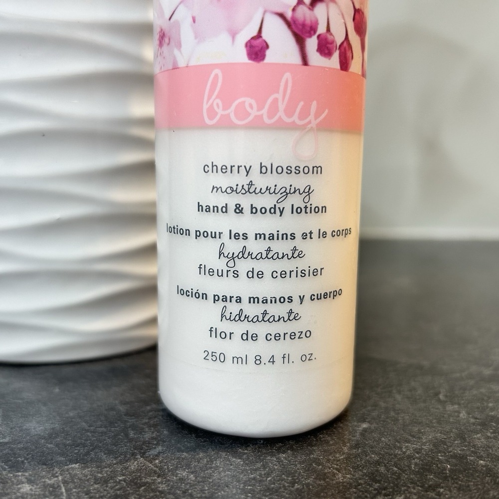 Avon Naturals Cherry Blossom Body Lotion Full Size 8.4 oz Discontinued SEALED - Picture 2 of 7